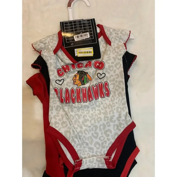 NWT NHL Chicago Blackhawks 6-9 Months Infant 3-Piece Creeper Set Multicolor - Picture 3 of 4